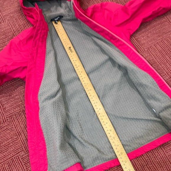 MEC girls pink fleece lined rainjacket with hood size 10 years - Picture 9 of 13